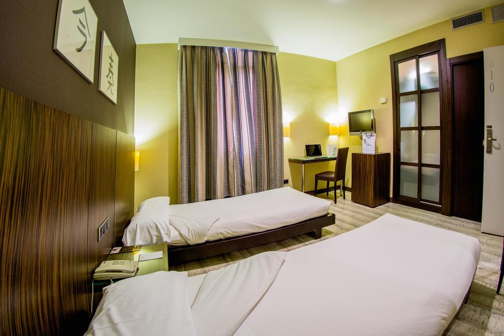 Hotel Arosa Madrid Ngoại thất bức ảnh