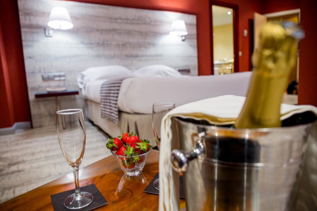 Hotel Arosa Madrid Ngoại thất bức ảnh