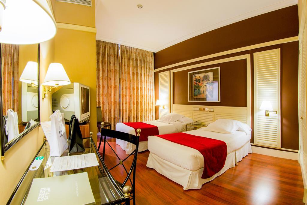 Hotel Arosa Madrid Ngoại thất bức ảnh