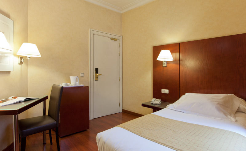 Hotel Arosa Madrid Ngoại thất bức ảnh